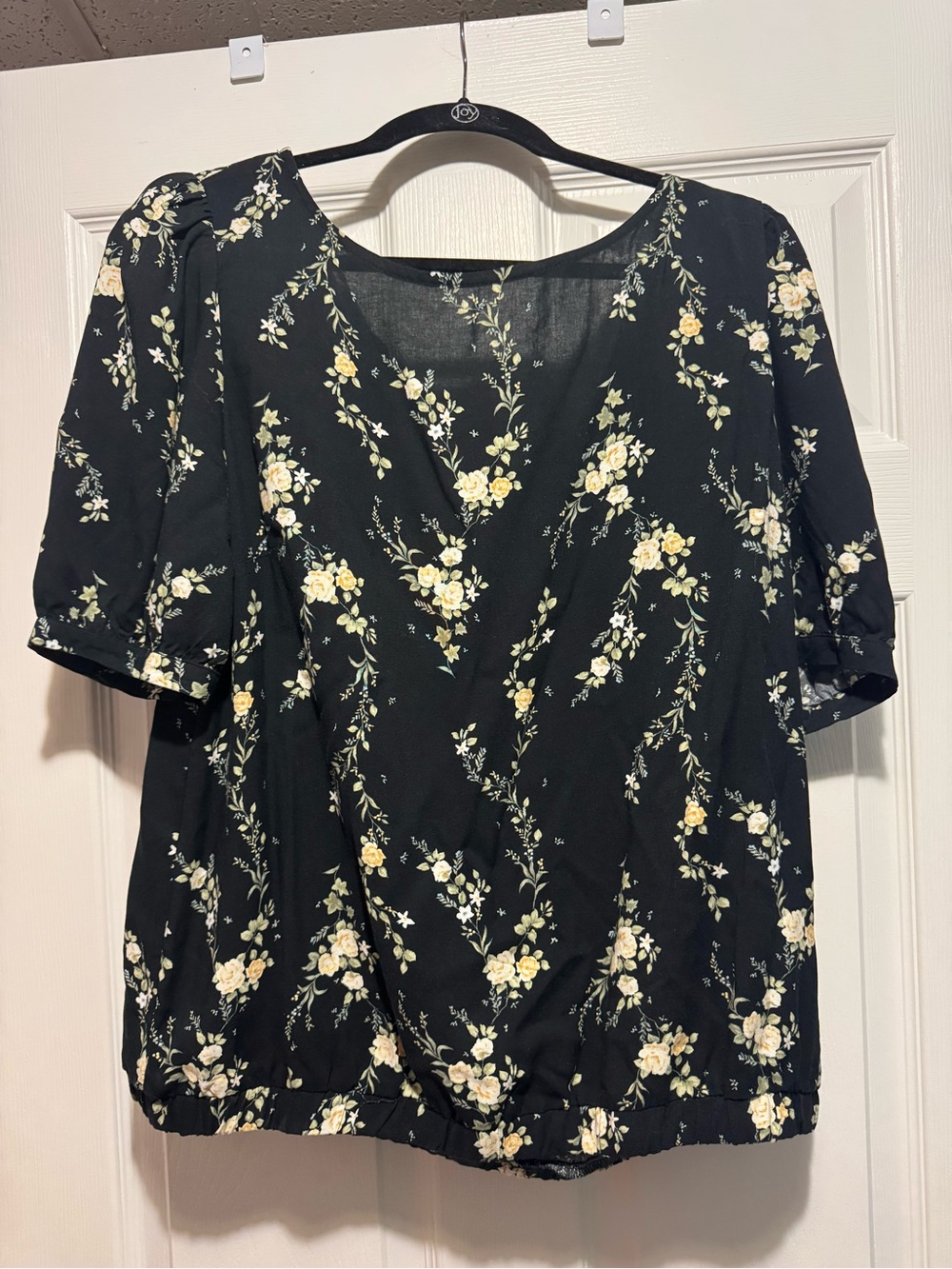 C&C California Black Floral V-Neck Blouse with Cream and Pale Yellow Blooms